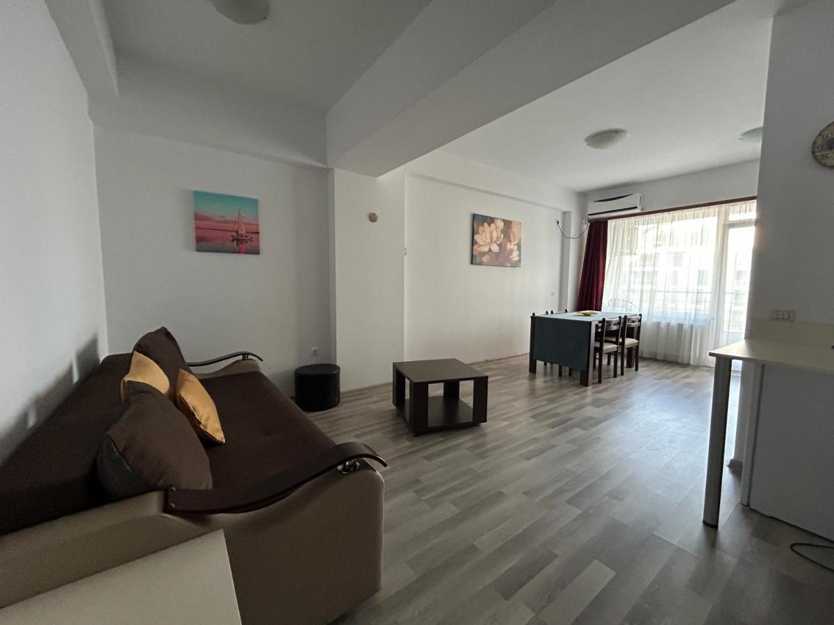 Catalina Summerland Apartaments Mamaia Nord Exterior photo