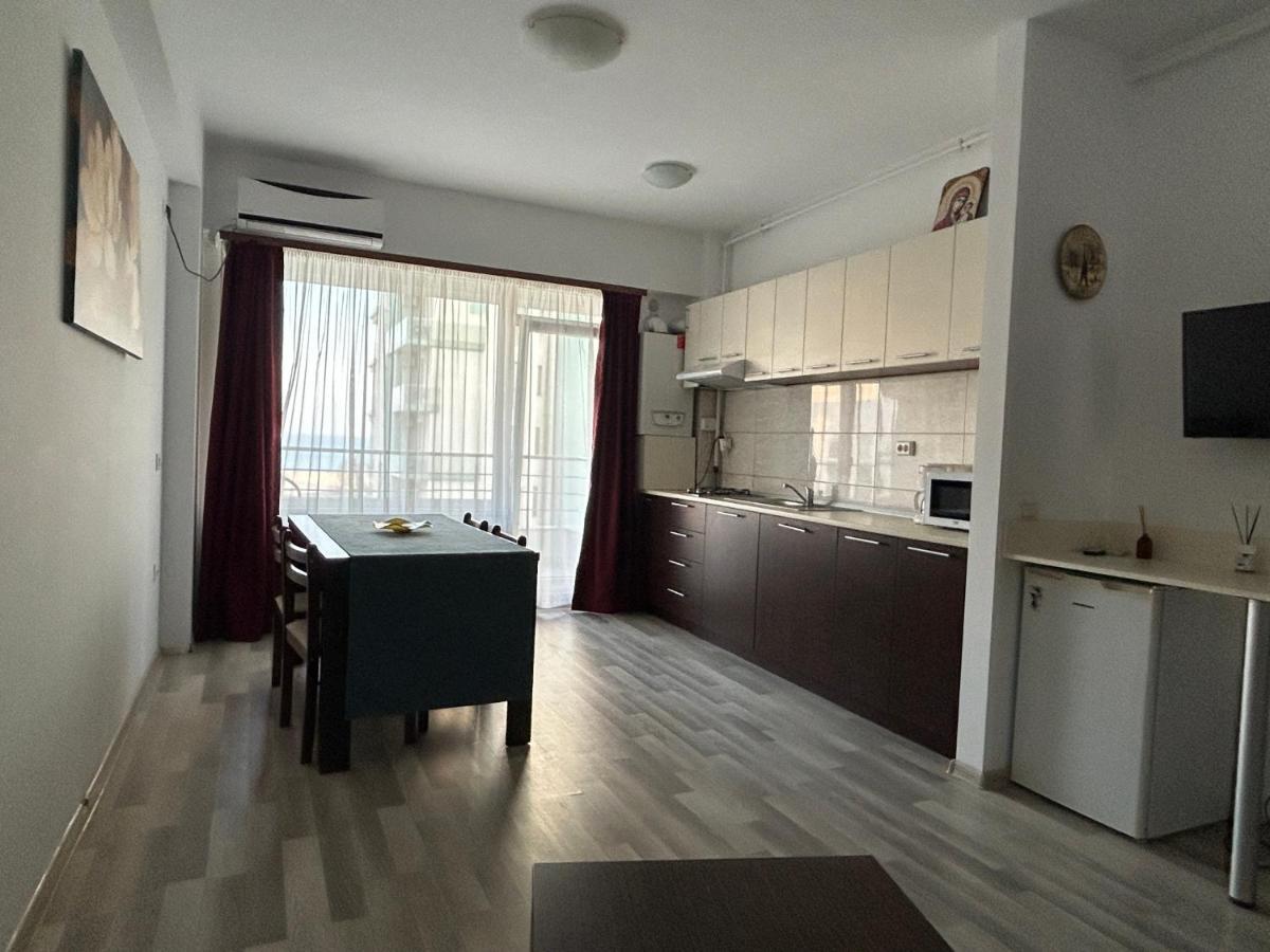 Catalina Summerland Apartaments Mamaia Nord Exterior photo
