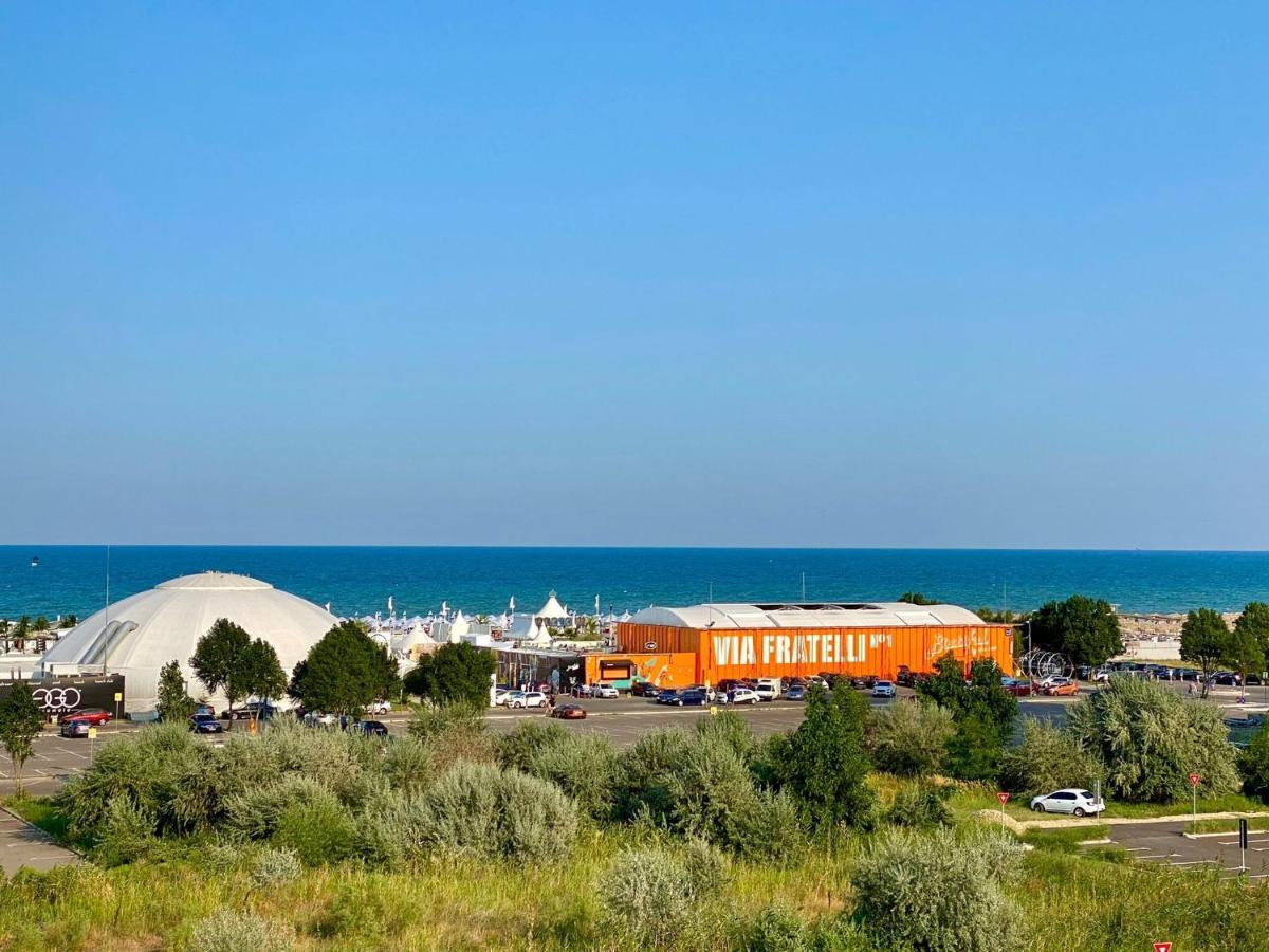 Catalina Summerland Apartaments Mamaia Nord Exterior photo