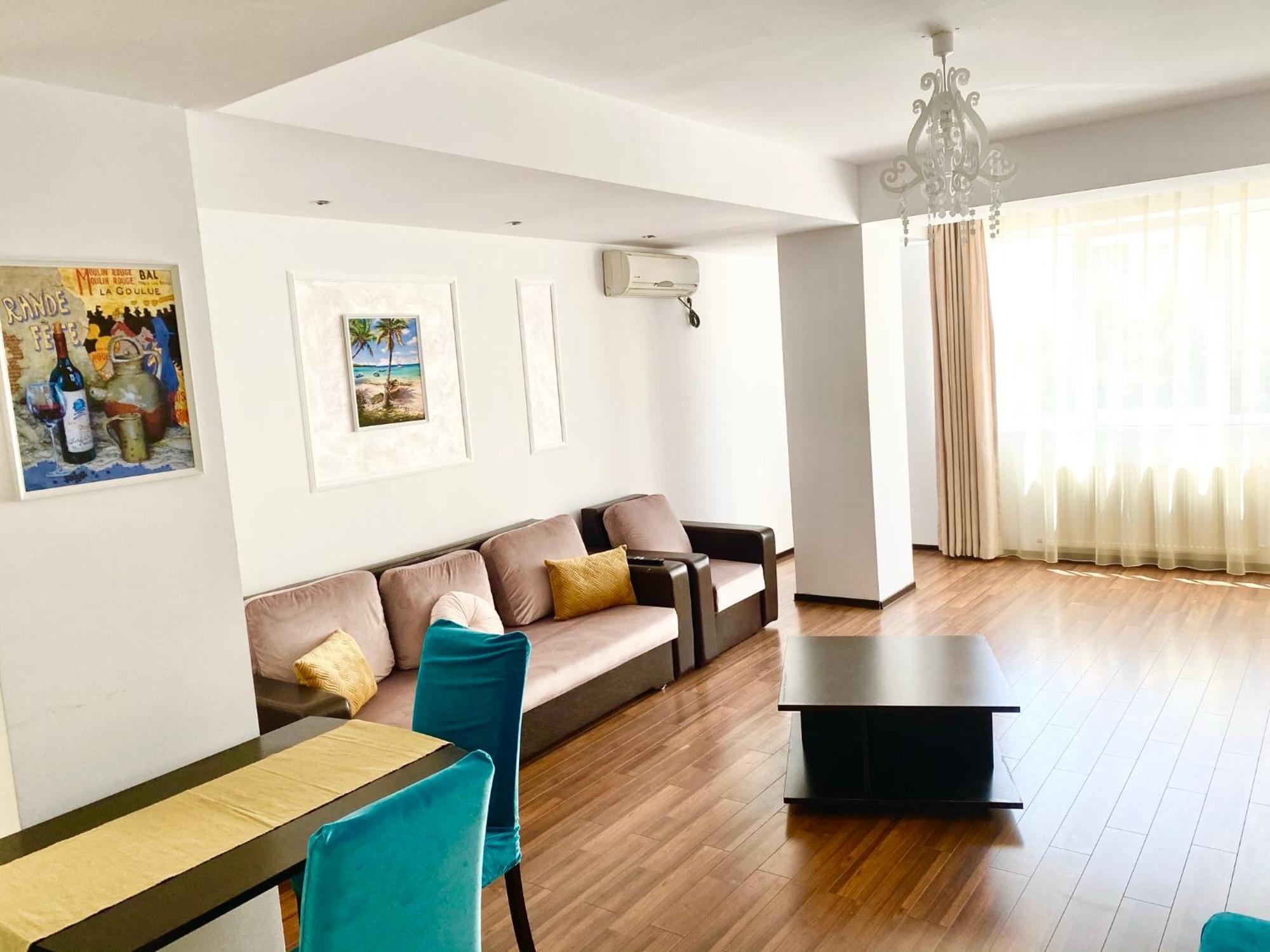 Catalina Summerland Apartaments Mamaia Nord Exterior photo