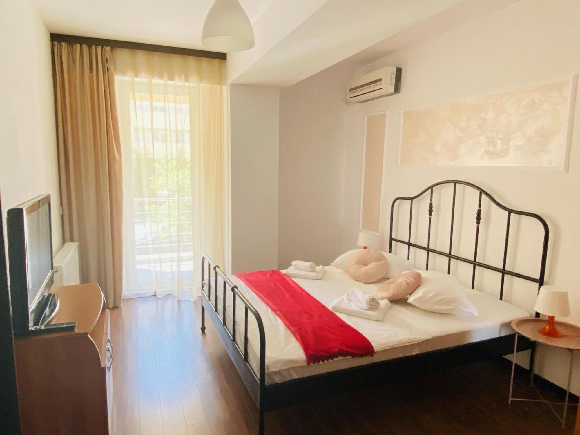 Catalina Summerland Apartaments Mamaia Nord Exterior photo